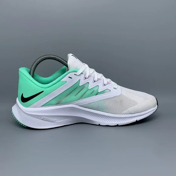Nike Quest 3 White Green‎ Running Shoes CD0232-111 Women's Sz 8.5 - Picture 8 of 10